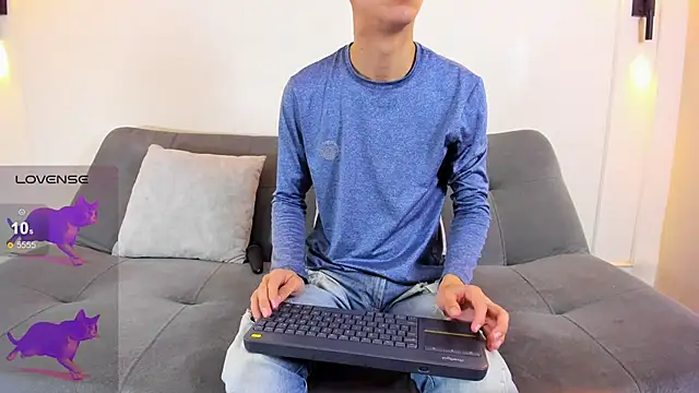 Snapshot of Cum_hunters chatting on February 20, 2026, 3:25 am Cum hunters online show from February 20, 2026, 3:25 am