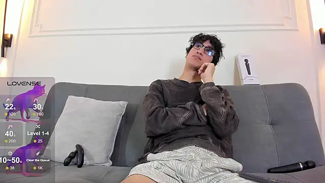 Snapshot of Cum_hunters chatting on February 8, 2026, 3:26 am Cum hunters online show from February 8, 2026, 3:26 am