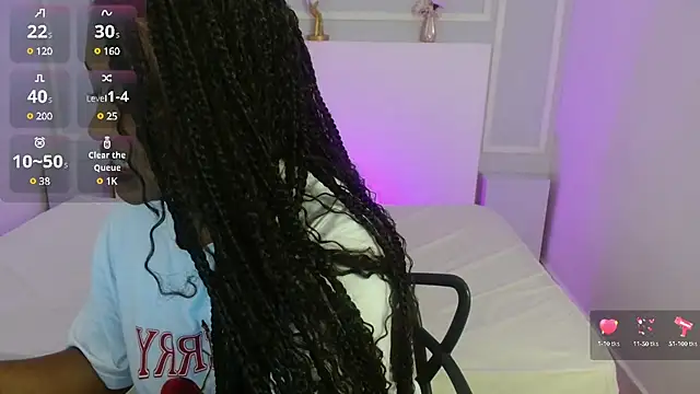 AishaHil online show from February 20, 2025, 12:04 pm