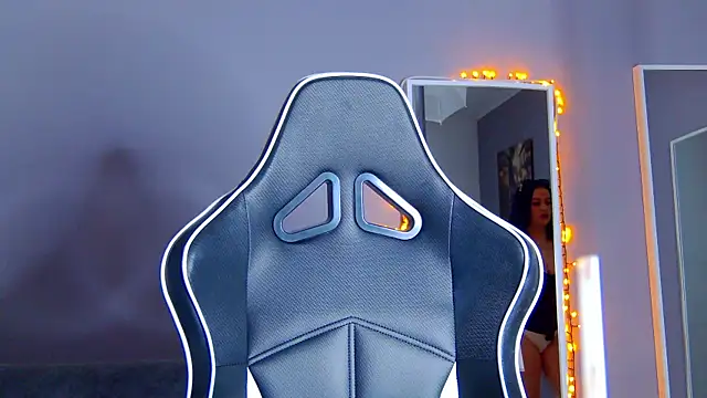 Eva Lovvia  online show from March 6, 2025, 7:32 pm