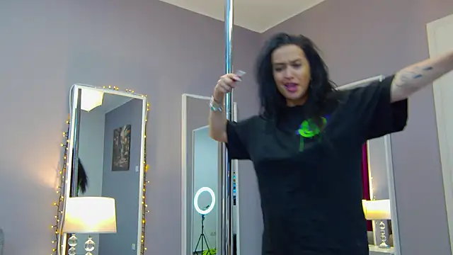 Eva Lovvia  online show from February 26, 2025, 1:46 am