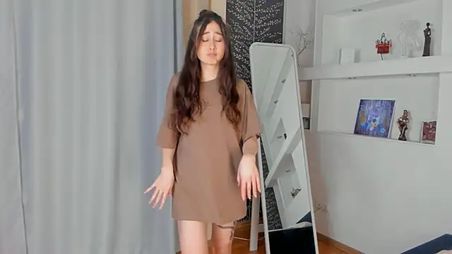 ElvaDrye online show from January 22, 2025, 8:28 pm