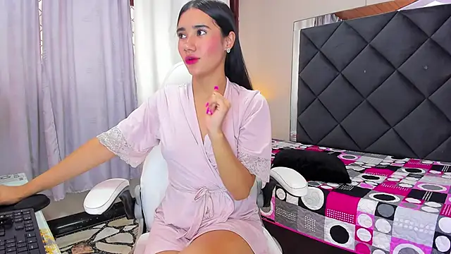 Alondra Cutie online show from February 23, 2025, 5:18 pm