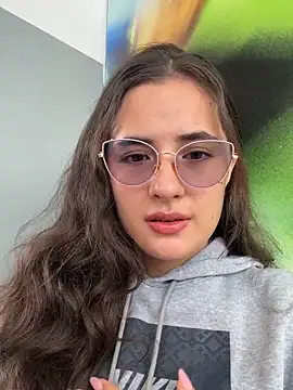 baaby-miiaa online show from May 25, 2026, 2:16 pm