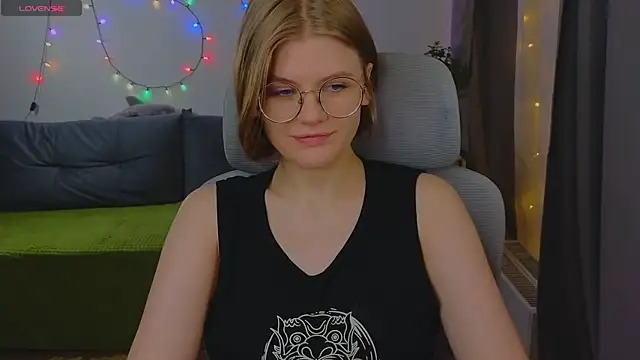  JessieVibes online show from November 19, 2025, 1:33 pm