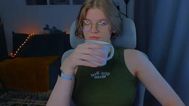  JessieVibes online show from October 24, 2025, 12:48 pm