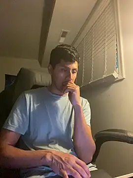 PerroDemonioHot online show from March 5, 2025, 5:18 am