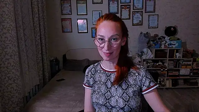 red rocco online show from February 19, 2025, 6:32 pm