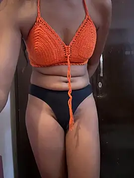 Charlieangel01 online show from November 14, 2025, 1:04 pm