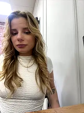 LanaSparks online show from October 10, 2025, 4:13 am