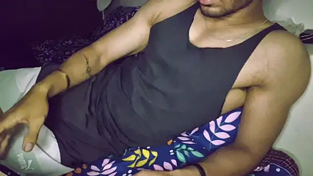 Snapshot of hot_hunk_boy chatting on November 16, 2025, 7:51 pm hot hunk boy online show from November 16, 2025, 7:51 pm