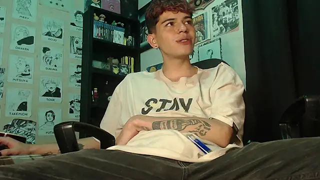 Snapshot of Mickey_Magic chatting on March 19, 2025, 10:55 am Mickey Magic online show from March 19, 2025, 10:55 am