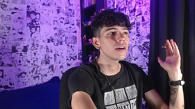 Snapshot of Mickey_Magic chatting on November 23, 2025, 4:11 am Mickey Magic online show from November 23, 2025, 4:11 am