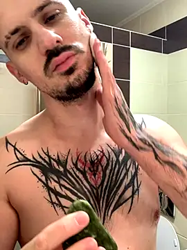 AssHunter4k online show from November 11, 2025, 8:31 am