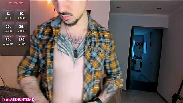 Snapshot of AssHunter4k chatting on February 17, 2026, 6:33 am AssHunter4k online show from February 17, 2026, 6:33 am