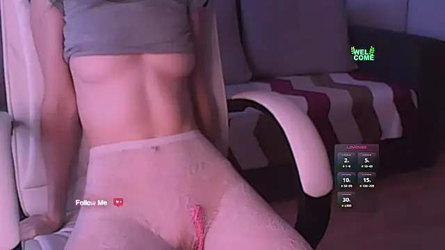 Snapshot of ur_sweet_berry chatting on September 25, 2025, 6:52 am ur sweet berry online show from September 25, 2025, 6:52 am