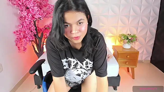 Snapshot of adarna13_ chatting on March 13, 2025, 10:21 pm adarna13 online show from March 13, 2025, 10:21 pm
