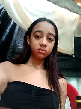 Snapshot of Zoe_Sweett18 chatting on February 20, 2025, 12:25 pm Zoe Sweett18 online show from February 20, 2025, 12:25 pm