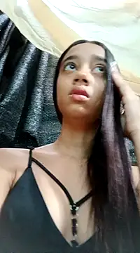 Snapshot of Zoe_Sweett18 chatting on February 10, 2025, 12:50 pm Zoe Sweett18 online show from February 10, 2025, 12:50 pm