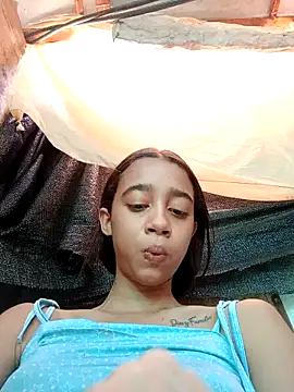 Snapshot of Zoe_Sweett18 chatting on February 13, 2025, 7:21 pm Zoe Sweett18 online show from February 13, 2025, 7:21 pm