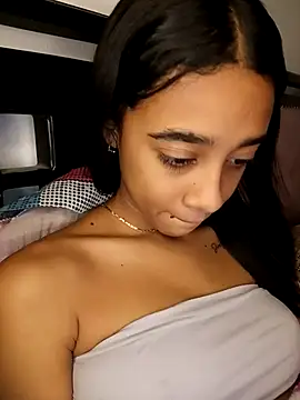 Zoe Sweett18 online show from March 11, 2026, 1:49 pm