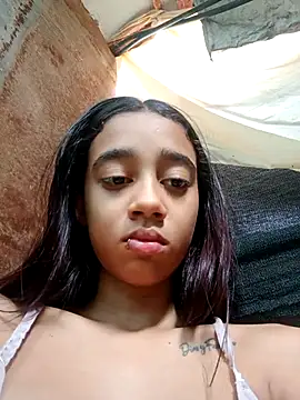 Snapshot of Zoe_Sweett18 chatting on February 15, 2025, 1:05 pm Zoe Sweett18 online show from February 15, 2025, 1:05 pm