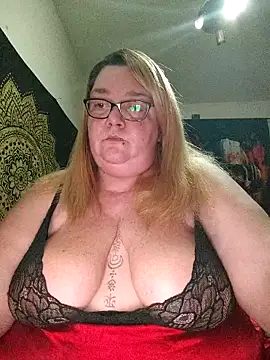 Snapshot of diosacurvy1984 chatting on February 11, 2026, 11:15 pm diosacurvy1984 online show from February 11, 2026, 11:15 pm