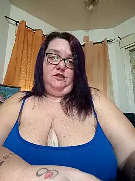 Snapshot of diosacurvy1984 chatting on February 22, 2026, 9:44 am diosacurvy1984 online show from February 22, 2026, 9:44 am