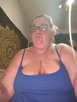 Snapshot of diosacurvy1984 chatting on February 17, 2026, 10:40 pm diosacurvy1984 online show from February 17, 2026, 10:40 pm