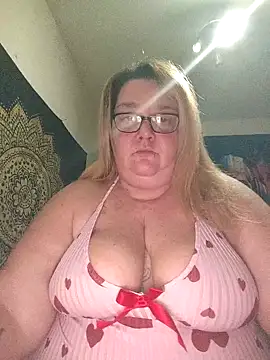 Snapshot of diosacurvy1984 chatting on February 10, 2026, 11:37 pm diosacurvy1984 online show from February 10, 2026, 11:37 pm