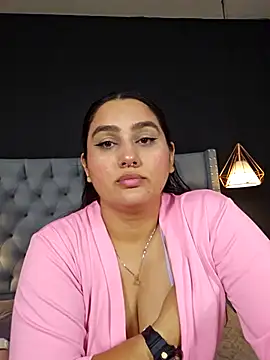 AlexaMora  online show from October 7, 2025, 11:44 am