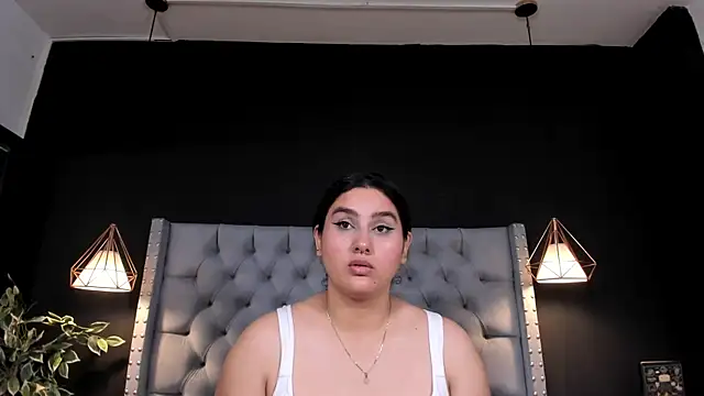 AlexaMora  online show from September 30, 2025, 11:38 am