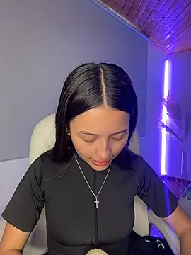 Sofia18 pinkk online show from February 17, 2026, 9:45 pm