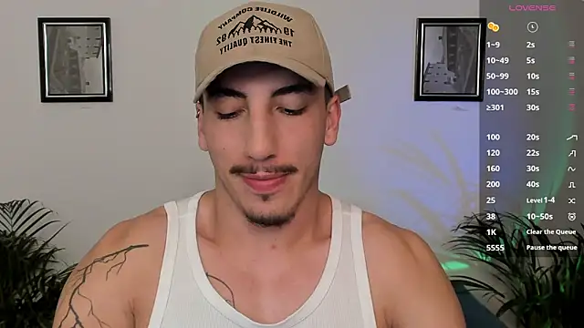 dylanspencer28 online show from March 17, 2025, 11:24 pm