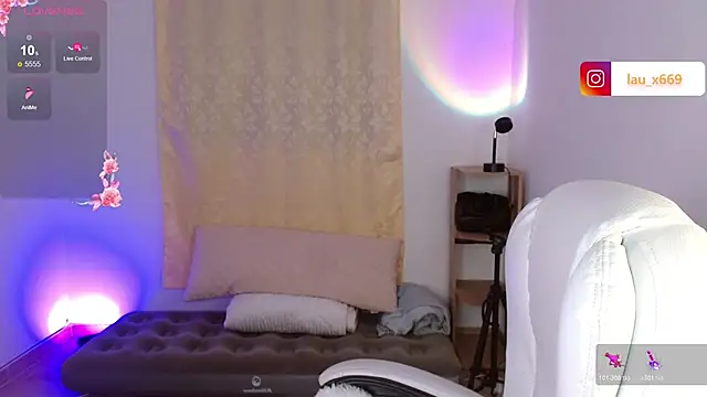 Snapshot of isabella1616 chatting on November 6, 2025, 3:10 am isabella1616 online show from November 6, 2025, 3:10 am