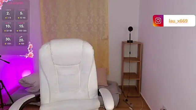 Snapshot of isabella1616 chatting on September 22, 2025, 2:39 am isabella1616 online show from September 22, 2025, 2:39 am