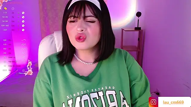 Snapshot of isabella1616 chatting on March 6, 2025, 3:35 am isabella1616 online show from March 6, 2025, 3:35 am