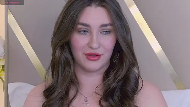 KiraBarlows online show from September 25, 2025, 8:59 pm