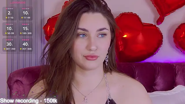 Snapshot of KiraBarlows chatting on February 11, 2026, 9:03 pm KiraBarlows online show from February 11, 2026, 9:03 pm