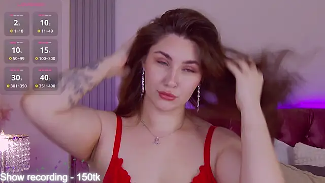 Snapshot of KiraBarlows chatting on February 8, 2026, 8:28 pm KiraBarlows online show from February 8, 2026, 8:28 pm