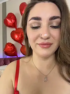 Snapshot of KiraBarlows chatting on February 19, 2026, 8:39 pm KiraBarlows online show from February 19, 2026, 8:39 pm