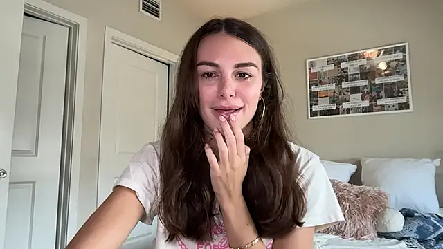 graciesmith27 online show from July 1, 2026, 6:52 pm