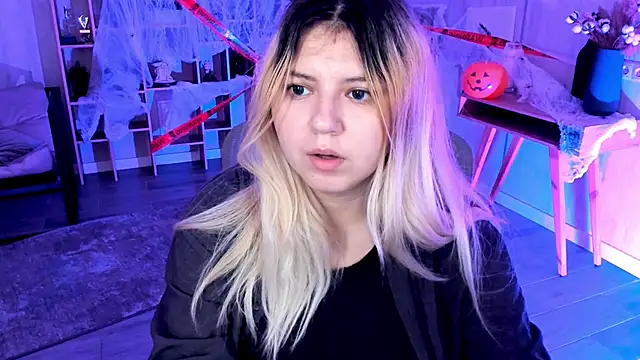 DiaAngell online show from November 1, 2025, 7:52 pm