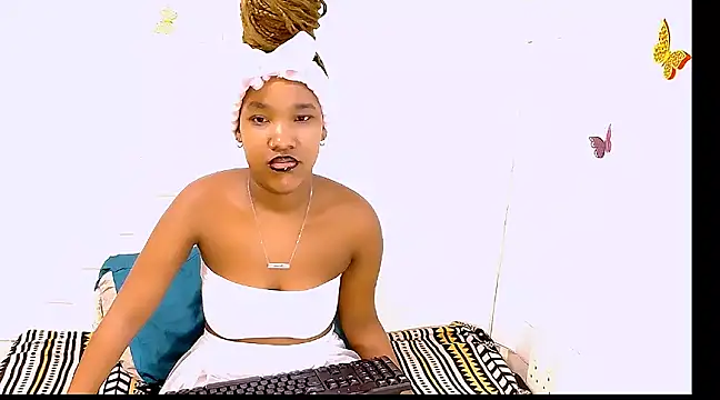 EroticSexyPrada online show from March 7, 2025, 8:02 am