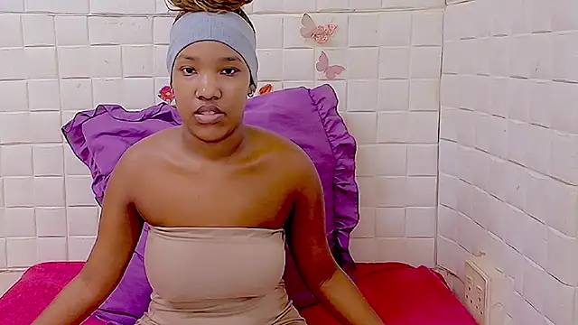 EroticSexyPrada online show from March 2, 2026, 4:46 am