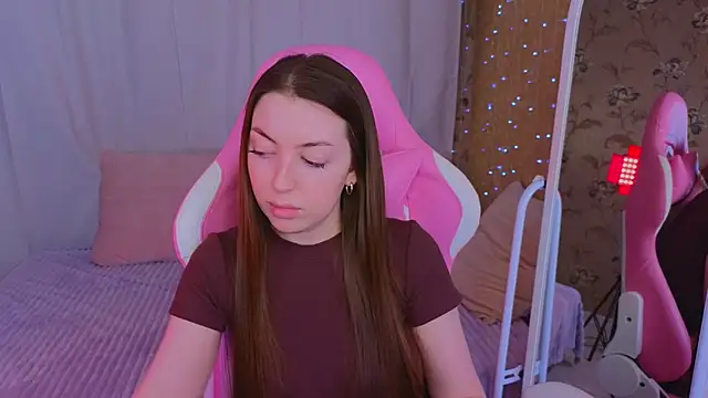 Ann moon   online show from March 13, 2025, 5:39 pm