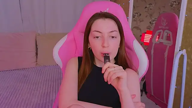 Ann moon   online show from March 15, 2025, 6:54 pm