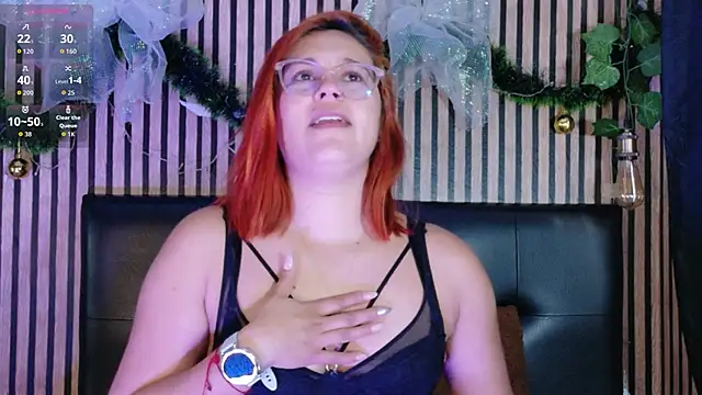 Sophie new25 online show from December 17, 2025, 12:32 pm