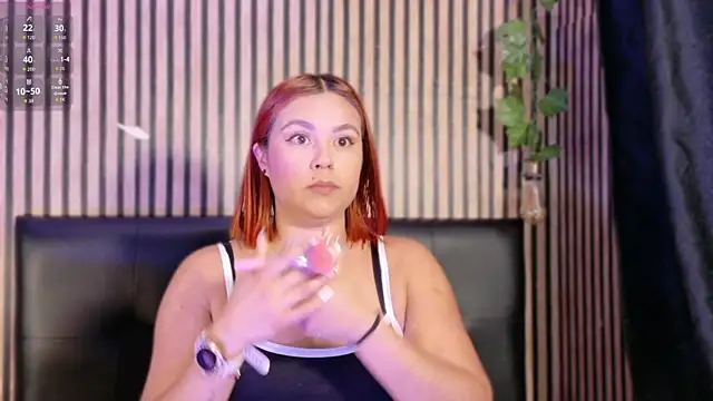 Snapshot of Sophie_new25 chatting on October 25, 2025, 12:50 pm Sophie new25 online show from October 25, 2025, 12:50 pm