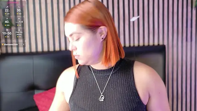 Snapshot of Sophie_new25 chatting on October 20, 2025, 1:00 pm Sophie new25 online show from October 20, 2025, 1:00 pm